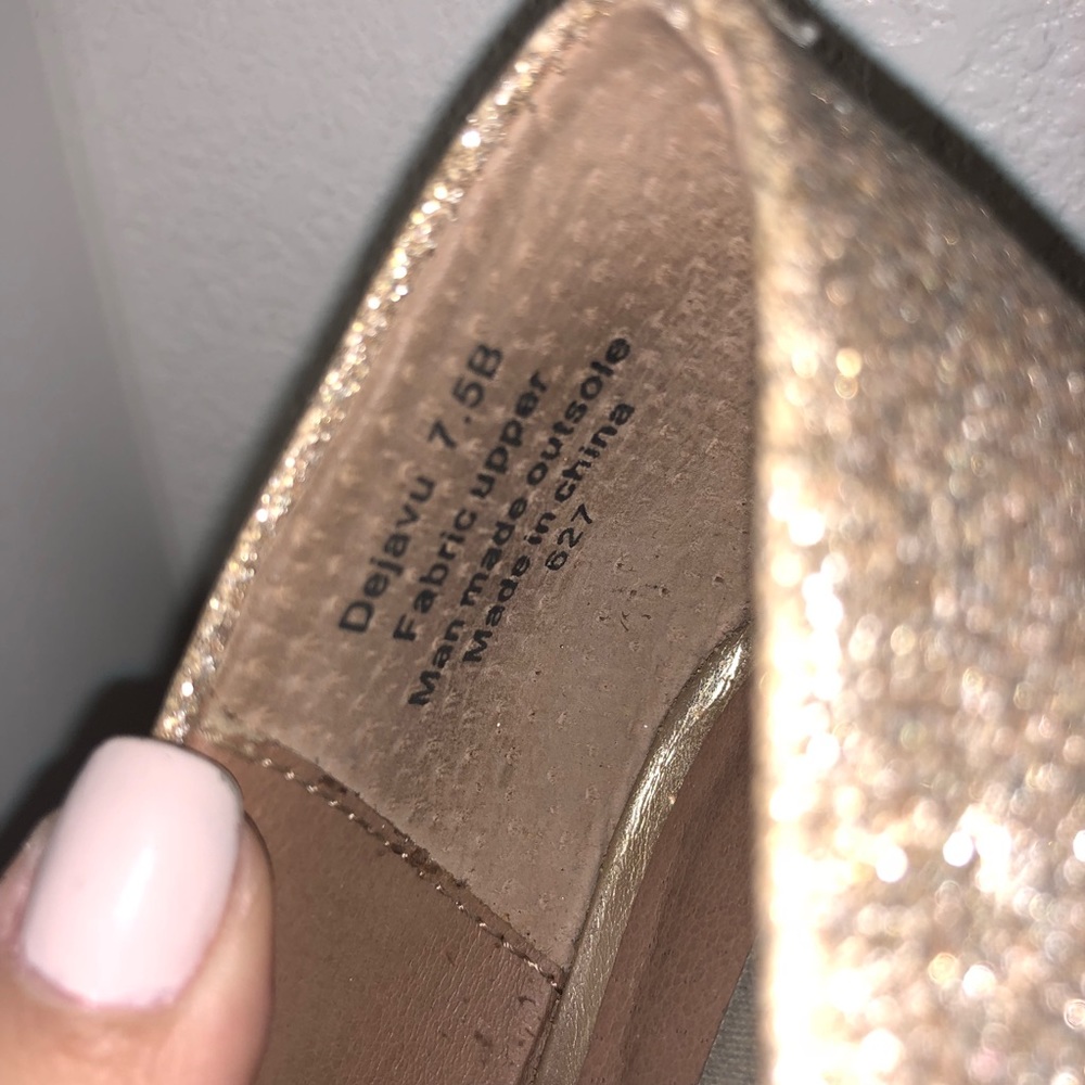 Steve Madden Dejavu Gold Glitter Pumps - Picture 6 of 7